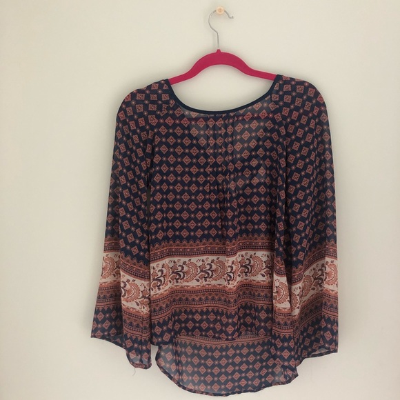 Patterned Blouse - Picture 2 of 6